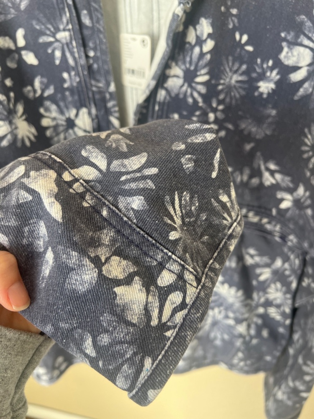 NWT free people lua bed jacket navy and white floral Small - Picture 9 of 13